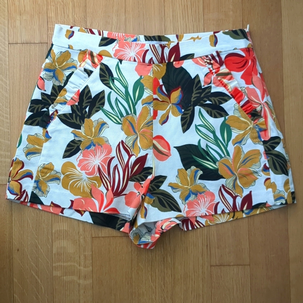 Zara Trafaluc Collection Tropical Floral Print Shorts with Scallop pocket Size M